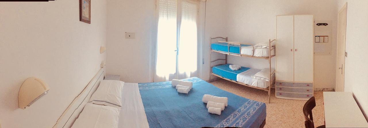 Urania Hotell Fogliano Marina Exteriör bild