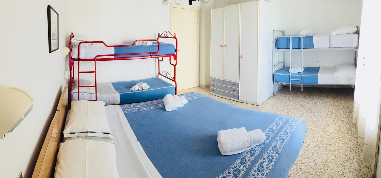 Urania Hotell Fogliano Marina Exteriör bild