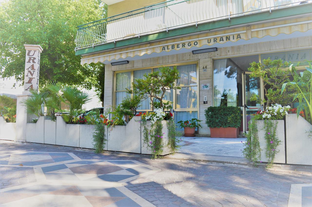 Urania Hotell Fogliano Marina Exteriör bild